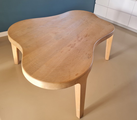 Image 1 of Table Isola From Linteloo