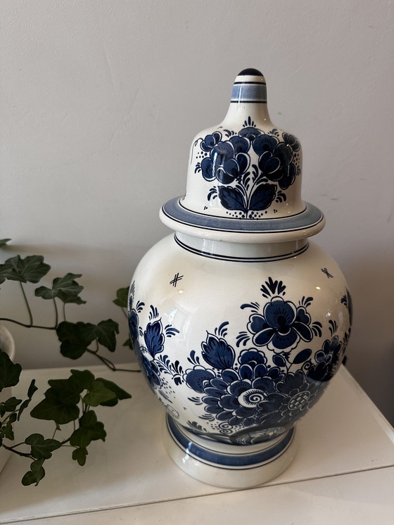 Image 1 of Lid Vase Porcelain Delftware Royal Thistle