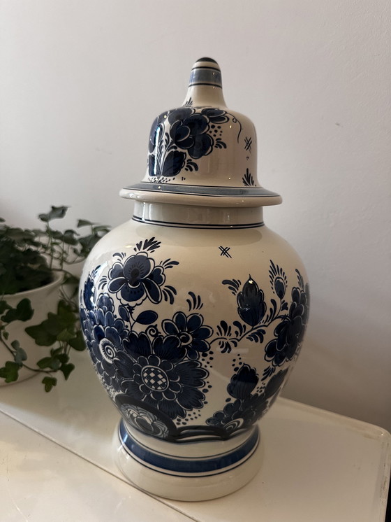 Image 1 of Lid Vase Porcelain Delftware Royal Thistle