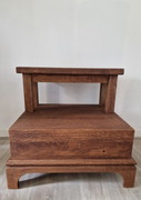 Gradino in legno in stile orientale
