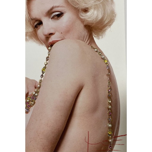 Fotografía antigua "Marilyn New Boob Smile Jeweled" de Bert Stern
