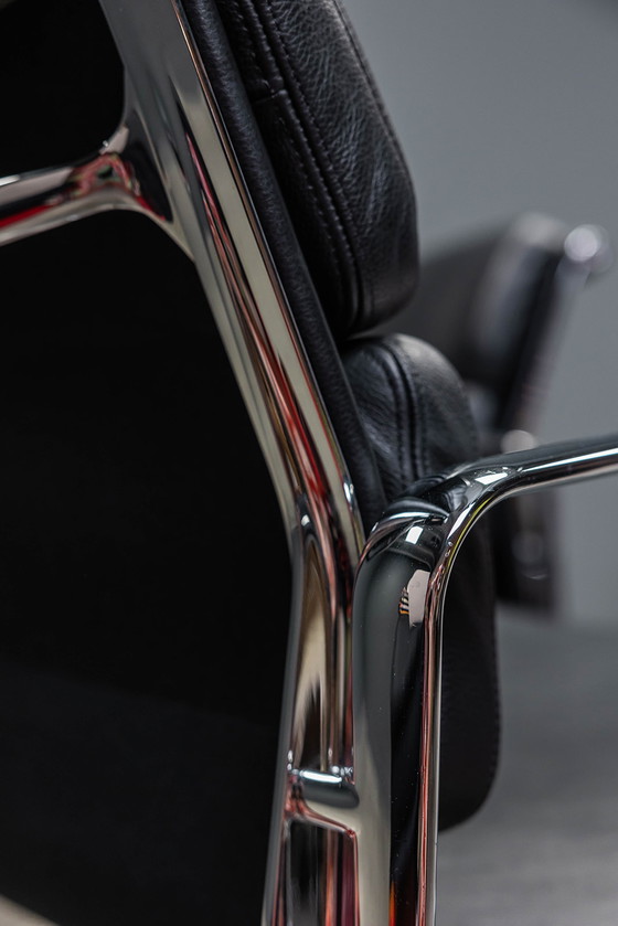 Image 1 of 6x Eames EA208 meeting chair