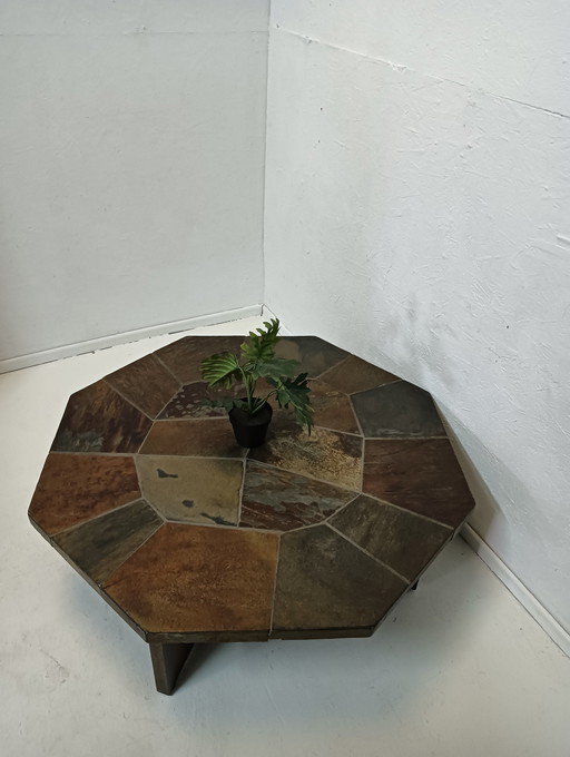 Table basse octogonale brutaliste