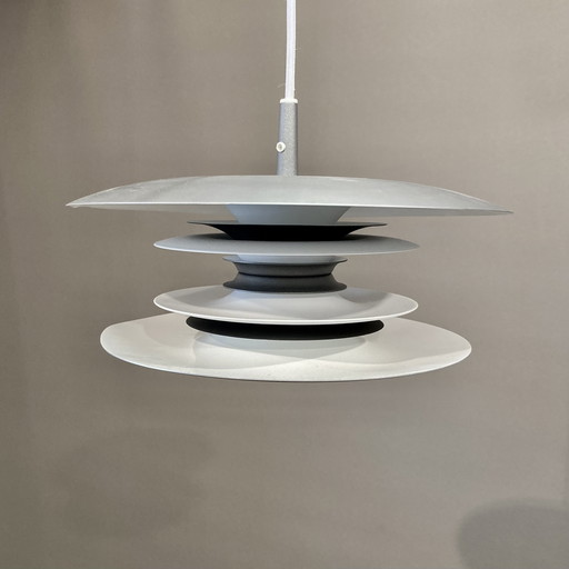 Joakim Fihn" Scandinavian design suspension lamp.