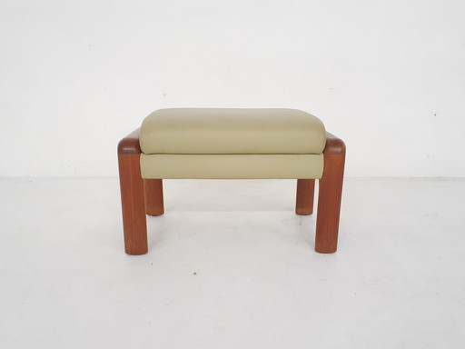 Pouf en cuir et teck de Sven Ellekaer pour Komfort, Danemark, années 1960