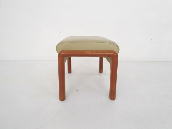 Image 1 of Pouf en cuir et teck de Sven Ellekaer pour Komfort, Danemark, années 1960