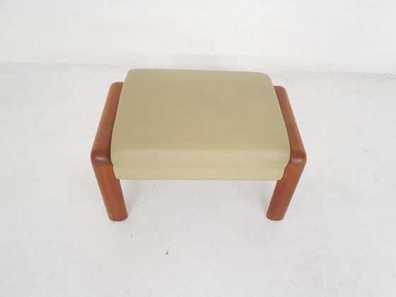 Image 1 of Pouf en cuir et teck de Sven Ellekaer pour Komfort, Danemark, années 1960