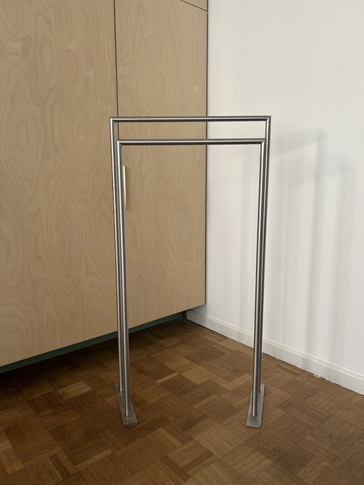 Stainless steel towel stand