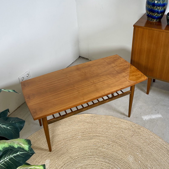 Image 1 of Mesa de centro de estilo danés con superficie de alto brillo