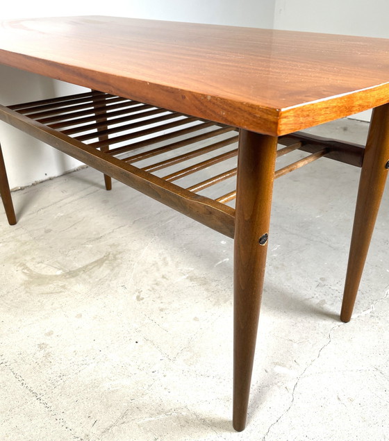 Image 1 of Mesa de centro de estilo danés con superficie de alto brillo