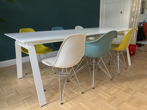 Arco Essential dining table