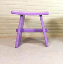 Sgabello in legno in stile vintage Japandi