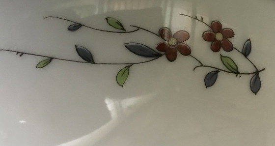 Image 1 of Chantilly Bowl On 3 Legs, Chinese Style, Hand Painted