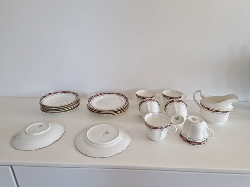 Aynsley 6 X Cups And Dishes , Cake Plates And Milk Jug