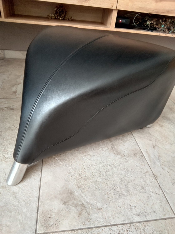 Image 1 of Leolux Excalibur en cuir bicolore avec pouf et coussin