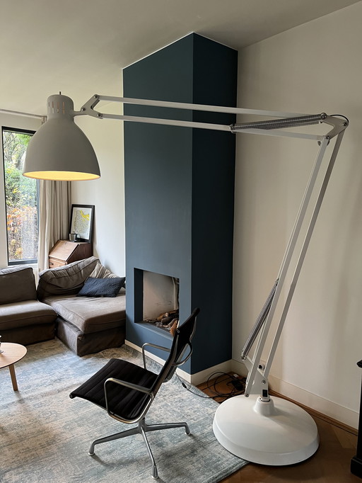 Leucos The Great JJ icon floor lamp