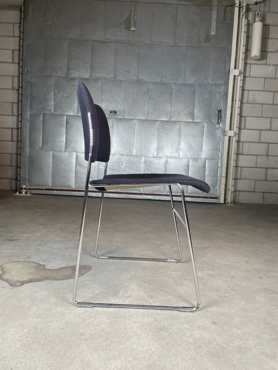 Image 1 of 10x chaises Howe 40/4 avec table par David Rowland (bleu)