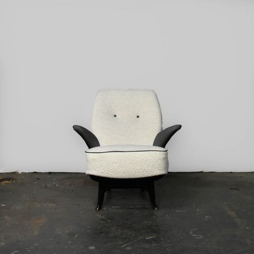 Artifort Penguin Chair