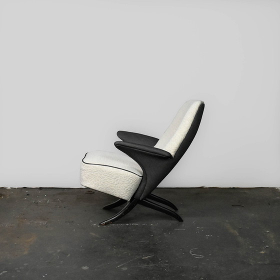 Image 1 of Artifort Penguin Chair