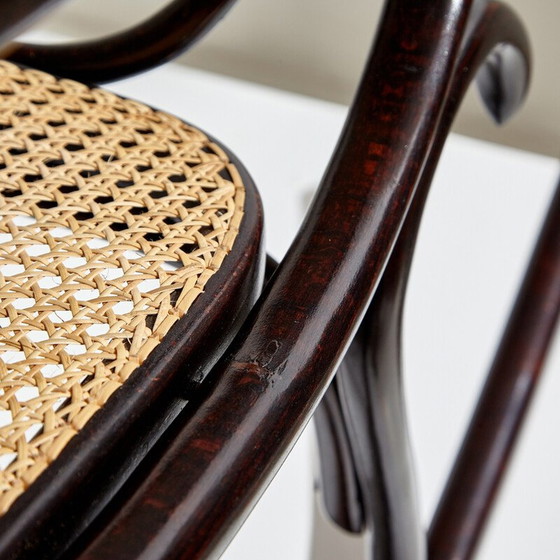 Image 1 of Vintage 'Model 825' rocking chair in wood and wicker by Michael Thonet, 1900
