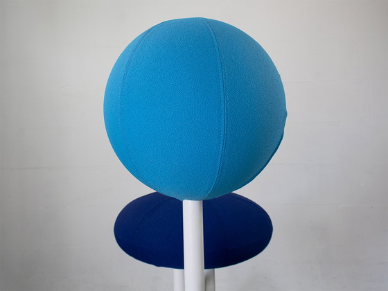 Image 1 of Globe concept ergonomic chair design Peter Opsvik