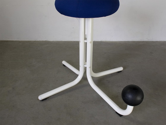 Image 1 of Globe concept ergonomic chair design Peter Opsvik