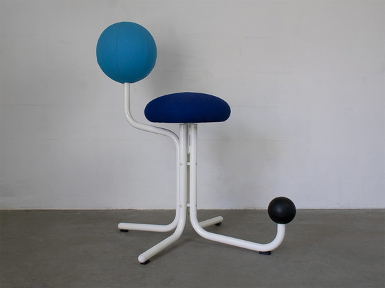 Image 1 of Globe concept ergonomic chair design Peter Opsvik