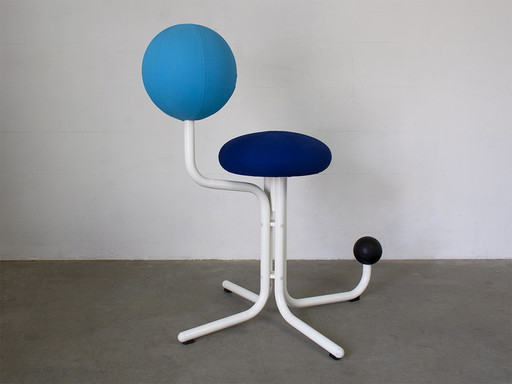 Globe concept ergonomic chair design Peter Opsvik