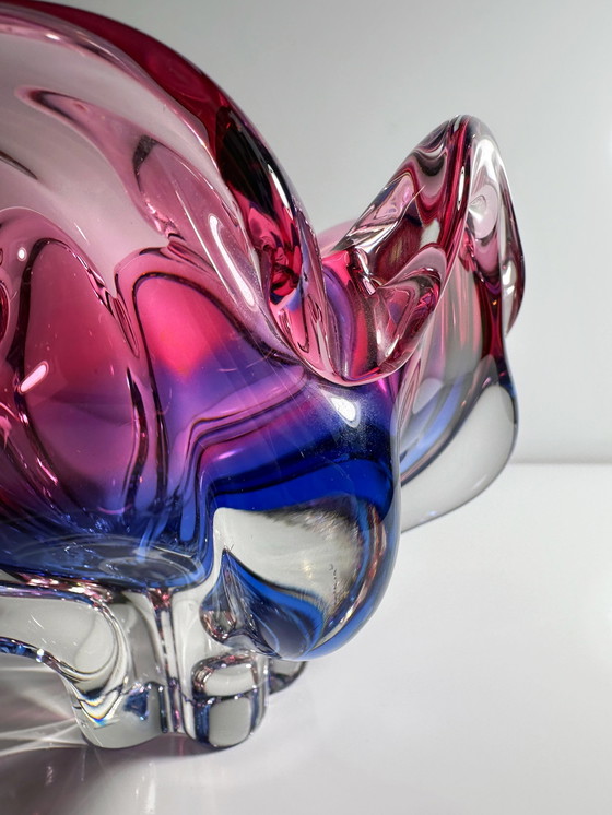 Image 1 of Vaso/ciotola vintage Josef Hospodka - Chřibská Sklo Vetro Cranberry Rosso Skrdlovice Sommerso Overlay Boemia Cecoslovacchia