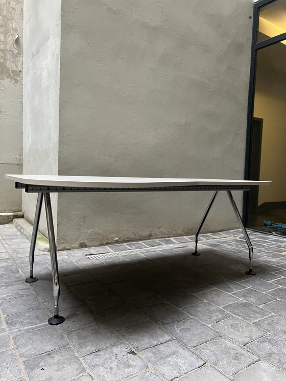 Vitra Ad-hoc table ad hoc | €349 | Whoppah Vitra Ad-hoc table ad hoc | €349 | Whoppah
