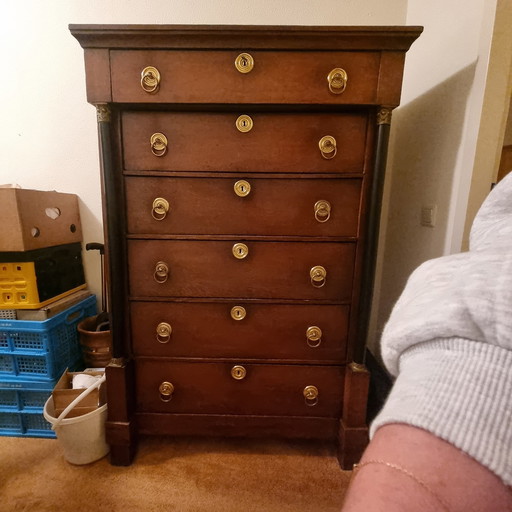 Antique Oak Chest of Drawers