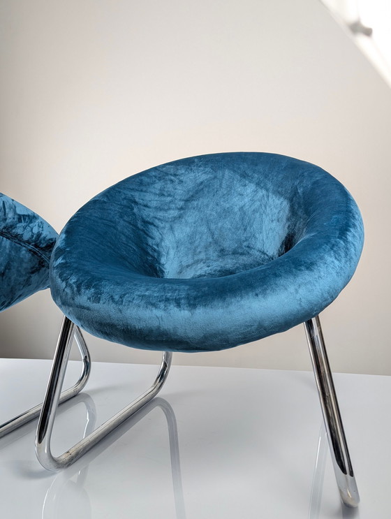 Image 1 of Par de sillones italianos de cromo y terciopelo azul, década de 1970