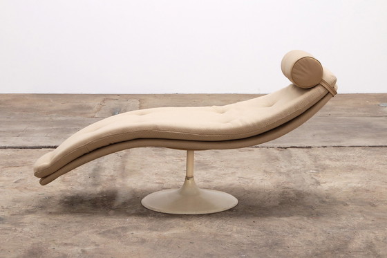 Image 1 of Vintage Lounge armchair reupholstered from the 1960s in the style of Knoll.