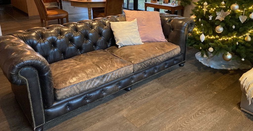 Chesterfield Bench