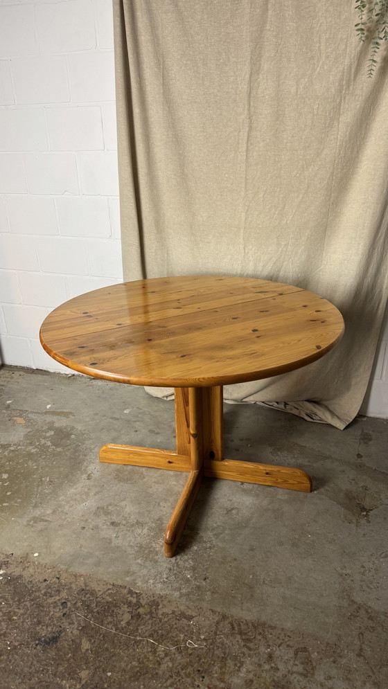 Image 1 of Oval Round Extendable Lacquered Pine Table, Daumiller Style