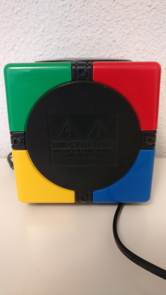 Image 1 of Radio-réveil cube vintage