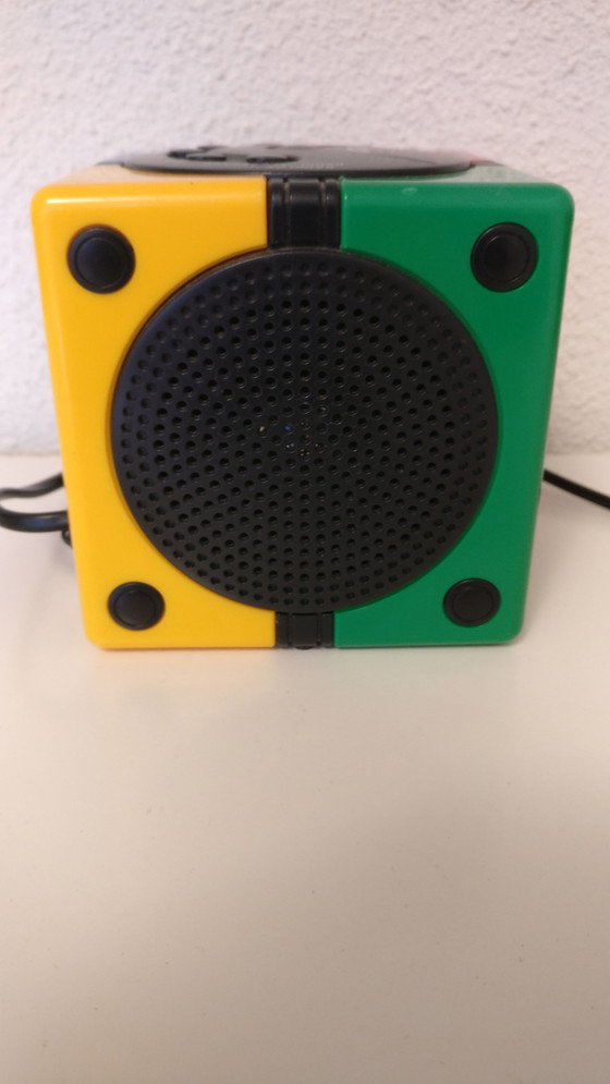 Image 1 of Radio-réveil cube vintage