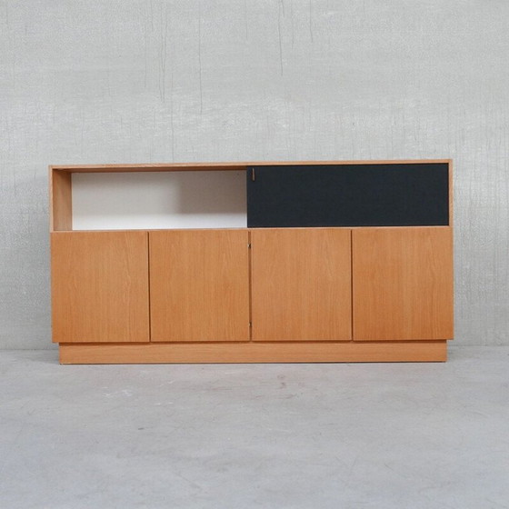 Image 1 of Mid-century modernist sideboard with 4 doors by De Coene