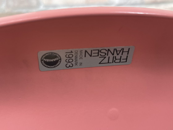 Image 1 of Fritz Hansen Butterfly bright pink - chair