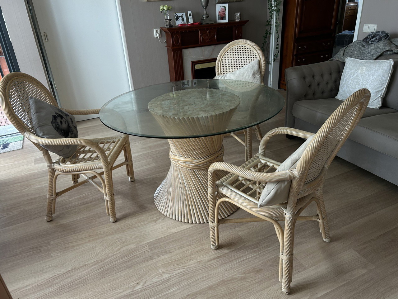 Wheat sheaf back chairs deals