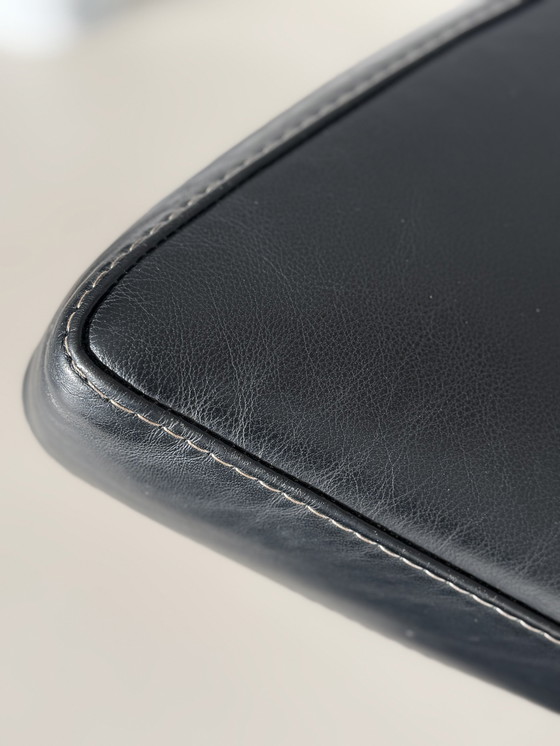 Image 1 of Leolux Parabolica Black Smooth Leather/White Stitching