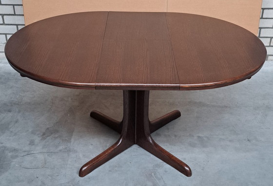 Image 1 of Dining Table Round Wood Extendable Oval Italian Brand Tonon