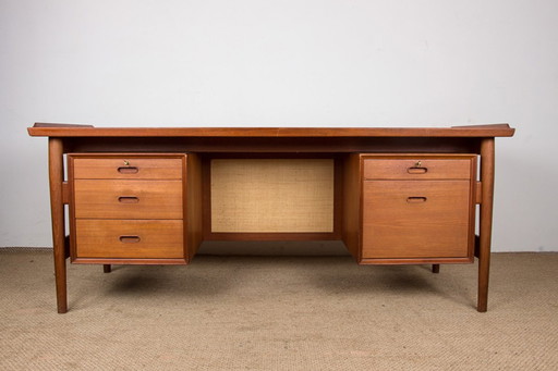 Danish Teak Executive Desk Model 206 By Arne Vodder For Sibast 1960.