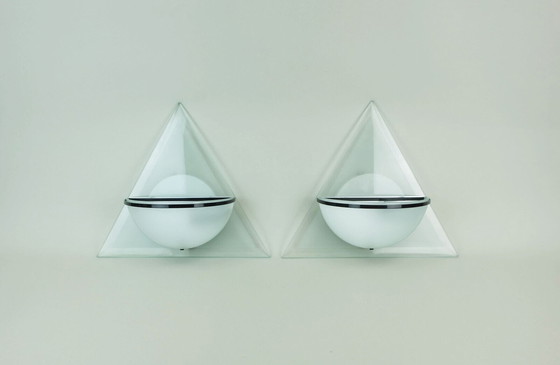 Image 1 of paire d'appliques italiennes SCONCES des années 1980 lamperti modèle illo verre gravé et métal