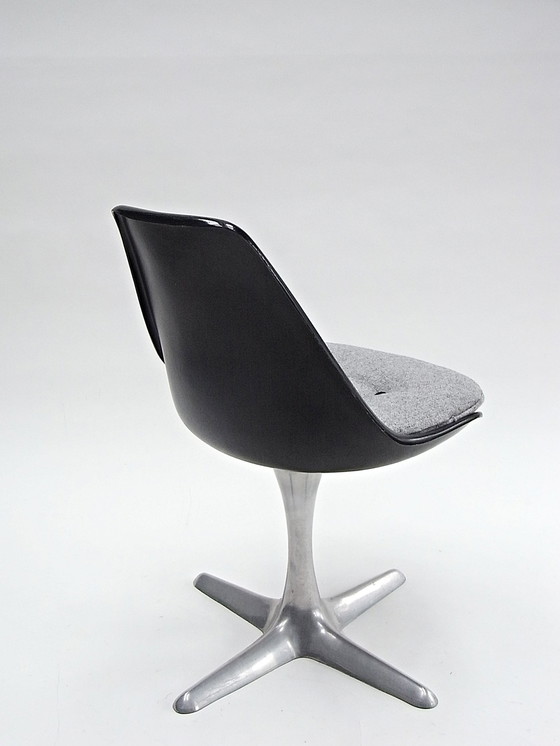 Image 1 of Shell chair, Tulip Chair By Maurice Burke For Arkana, Kvadrat