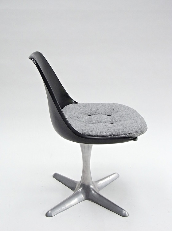 Image 1 of Shell chair, Tulip Chair By Maurice Burke For Arkana, Kvadrat