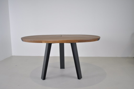 QLIV Side-to-Side dining room table