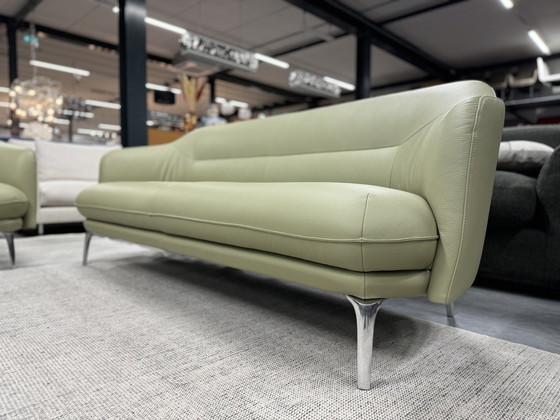 Image 1 of Leolux Lindo 2.5 & 3 seater sofa Senso Wasabi