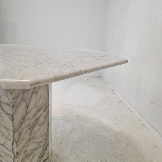 Image 1 of Vintage octagonal dining table in Carrara marble, Italy 1960