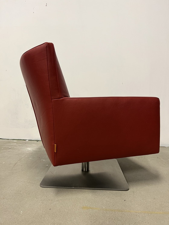 Image 1 of Fauteuil pivotant Montis Pala cuir rouge